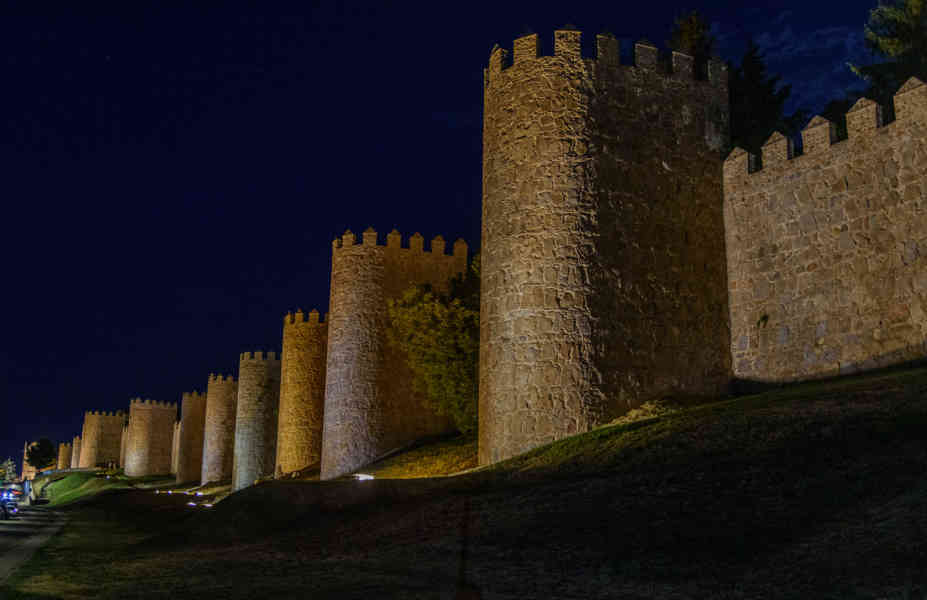 Ávila 010 - muralla.jpg